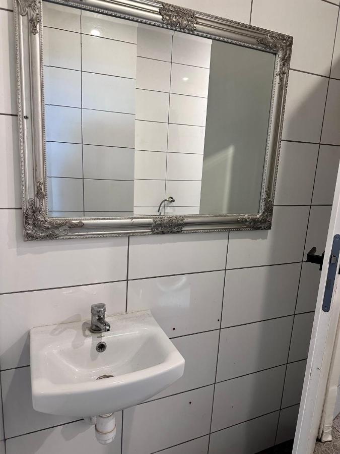 One World Hostel 格但斯克 外观 照片